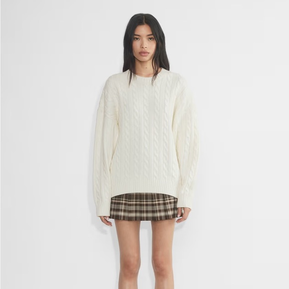 Aritzia Sunday Best Gray Cable Knit Women's Sweater - Picture 10 of 12